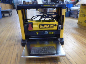 lot 8 image: DeWalt Wood Planer