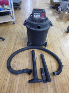 lot 13 image: Craftsman WetDry Vacuum
