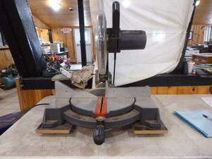 lot 17 image: Craftsman 12 Compound Miter Saw