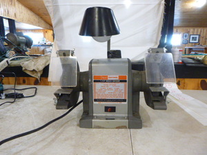 lot 22 image: Craftsman Bench Grinder