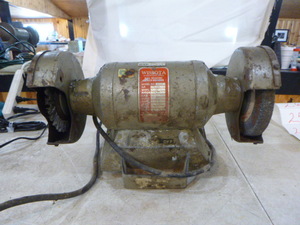 lot 23 image: Wissota Bench Grinder