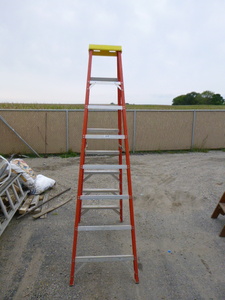lot 85 image: Werner Fiberglass Ladder