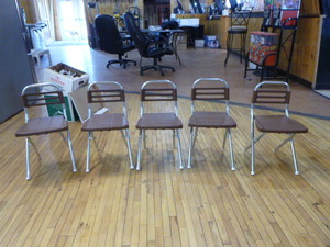 lot 108 image: 5 American Toy Chairs
