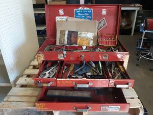 lot 714 image: Waterloo Toolchest w Tools - Sockets, Wrenches, Nut Splitters, Screwdrivers and More