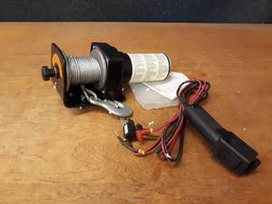 lot 729 image: MasterLock 1500 LB ATV Winch - Looks to have never been used