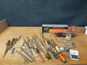 lot 761 image: Large Lot of Screwdrivers, Files, Socket Wrenches and More