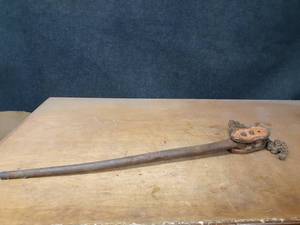 lot 812 image: VULCAN CT-33 Chain Pipe Tong Wrench 34 to 4