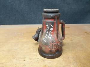 lot 834 image: 35 Ton JOYCE No. 1035 Ratcheting Screw Jack - 5 Rise