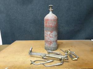 lot 852 image: Lot of Cutting and Welding Torches and Tank - Smith, Oxweld and More