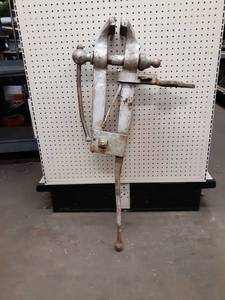 lot 857 image: Vintage 5-12 Post Vise - about 42 Tall