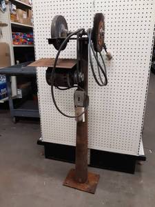 lot 858 image: Homemade Bench Grinder on Post - 8 - Stands about 51 Tall