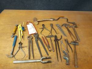 lot 863 image: Lot of Assorted Hand Tools