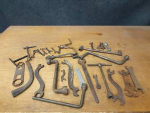 lot 890 image: Large Lot of Antique Wrenches