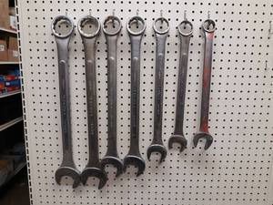 lot 902 image: Set of Large Combination Wrenches - 2 to 1-14