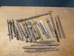 lot 909 image: Lot of Large Masonry and Spiral Drill Bits - Longest is about 22 Long