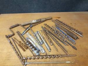 lot 910 image: Lot of Large Spiral Drill Bits - Longest is about 17 Long