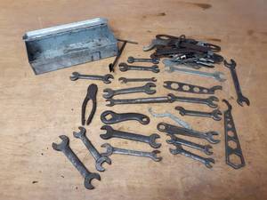 lot 926 image: Large Lot of Antique Wrenches - Longest is about 8