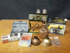 lot 944 image: Lot of Tool Kits, Hardware Storage, Oil Cans and More