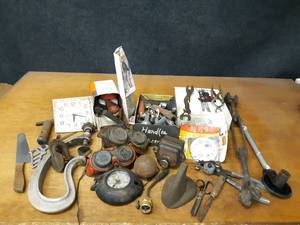 lot 961 image: Large Lot of Tools and Garage Items