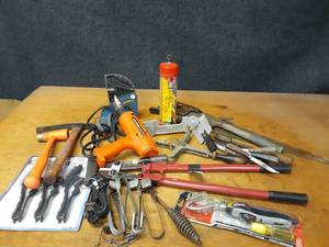 lot 967 image: Black and Decker Heat Gun (Works), Hammers, New 24 Bolt Cutter and More
