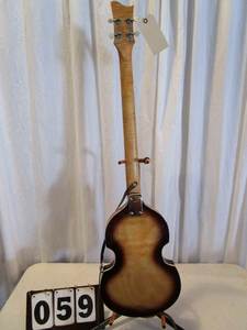 Leofnot Bass Electric Guitar