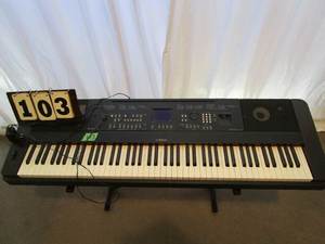 Yamaha Keyboard