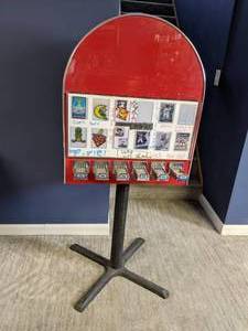 lot 4 image: Vintage Stickers Vending Machine w Old-School Prismatic Stickers & More