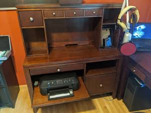lot 34 image: Large Corner Computer Desk - 3pc Set