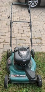 lot 9 image: Murray 223IN1 Quantum 5.5HP Lawnmower