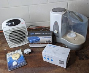 lot 168 image: Home Electronics Lot Anti-Flood Alarm, Power Converter, Humidifier, USB Switch Kit, Small Heater, & Timer