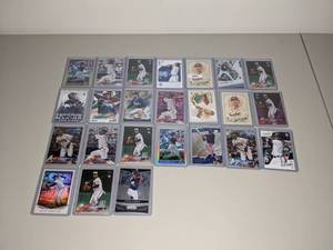 lot 67 image: Fantastic Baseball Cards Ozzie Albies Lot 618