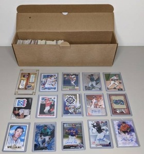 lot 71 image: Fantastic Baseball Cards Some Autographed Lot 1018