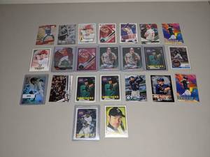lot 88 image: Fantastic Baseball Cards Ichiro. Lot 1418