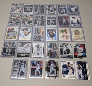 lot 66 image: Fantastic Baseball Cards Gleyber Torres Lot 518