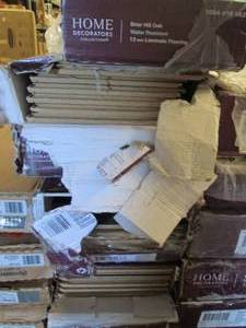 lot 33 image: 7 cases of home decorators collecti...