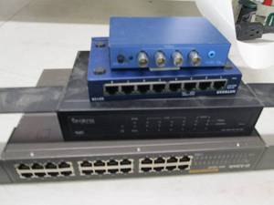lot 42 image: 4 network adaptors ...