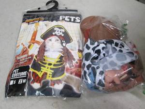 lot 89 image: 2 pet costumes ...