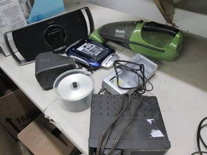 lot 136 image: box of electronics ...