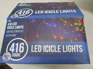 lot 212 image: 416 led icicle lights lighted lengt...