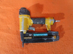 lot 40 image: Bostitch Brad Nailer