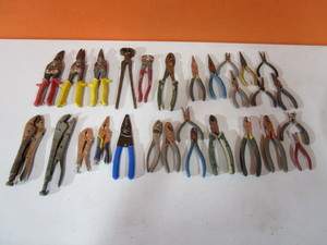 lot 48 image: Pliers, Side Cutters, Vise Grips, Tin Snips
