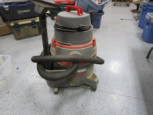lot 58 image: 8 gal Shop Vac