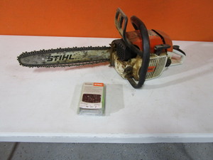 lot 60 image: Stihl 16 Chainsaw