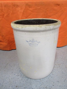 lot 110 image: Vintage 15 gal Stoneware Crock