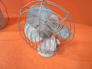 lot 119 image: Vintage Fan (works)