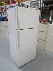 lot 141 image: Whirlpool Refrigerator