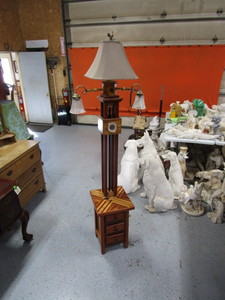 lot 149 image: Unique Hand Crafted End TableLamp