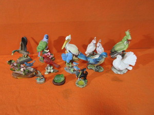 lot 164 image: Bird Figurines