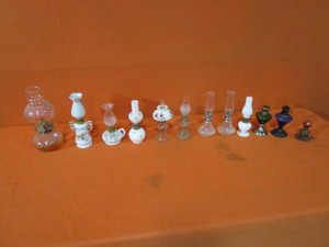 lot 184 image: Vintage Oil Lamps