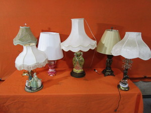 lot 186 image: Table Lamps